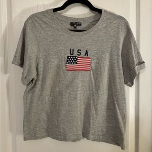 American Flag Embroidered Women’s Cropped Grey T-Shirt Size Large